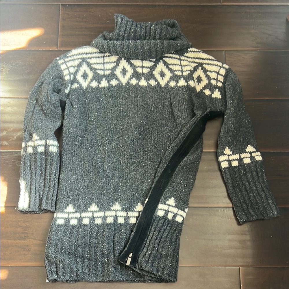 Banana Republic Grey Oversized Turtleneck Sweater, size S